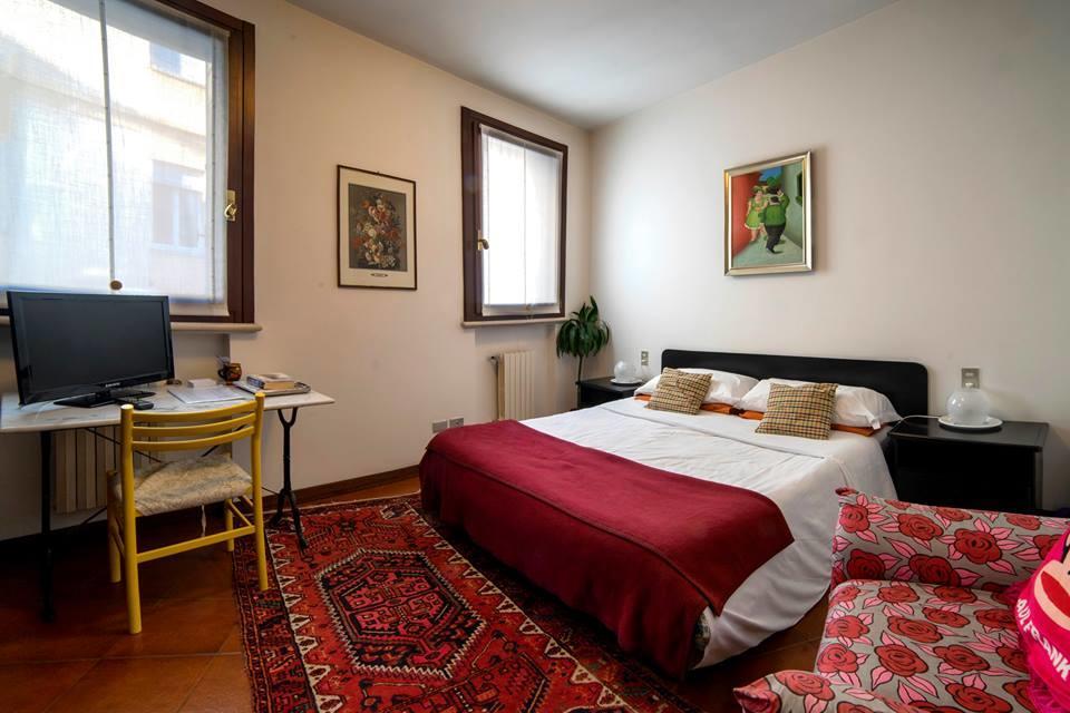 Holiday Treviso Suite Lombardi Exterior photo